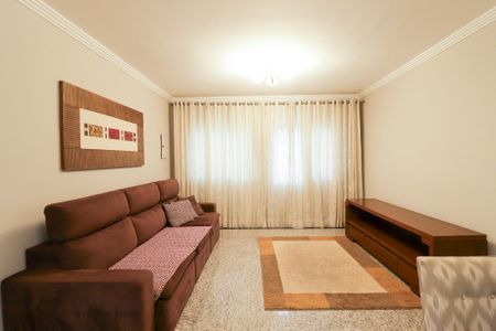 Casa à venda com 136m², 3 quartos e 2 vagasSala