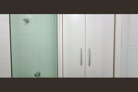 Apartamento à venda com 144m², 4 quartos e 3 vagas Apartamento à venda com 144m², 4 quartos e 3 vagasBanheiro Social