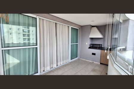 Apartamento à venda com 144m², 4 quartos e 3 vagas Apartamento à venda com 144m², 4 quartos e 3 vagasVaranda gourmet