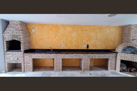 Apartamento à venda com 144m², 4 quartos e 3 vagas Apartamento à venda com 144m², 4 quartos e 3 vagasÁrea Comum