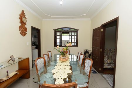 Casa à venda com 500m², 6 quartos e 4 vagasCasa 2 - Sala de Jantar