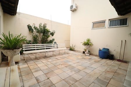 Casa para alugar com 456m², 7 quartos e 5 vagasQuintal