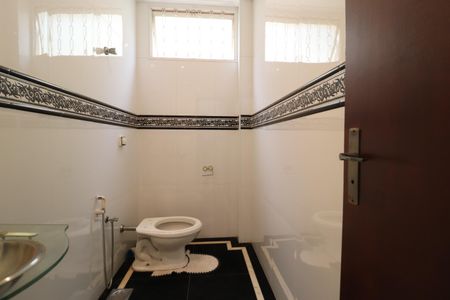 Casa para alugar com 456m², 7 quartos e 5 vagasLavabo