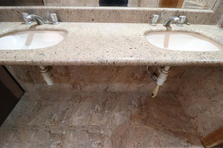 Casa para alugar com 456m², 7 quartos e 5 vagasBanheiro da Suíte 2