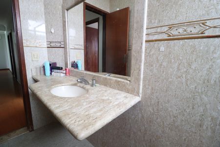 Casa para alugar com 456m², 7 quartos e 5 vagasBanheiro Social