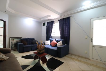 Casa para alugar com 456m², 7 quartos e 5 vagasSala de TV