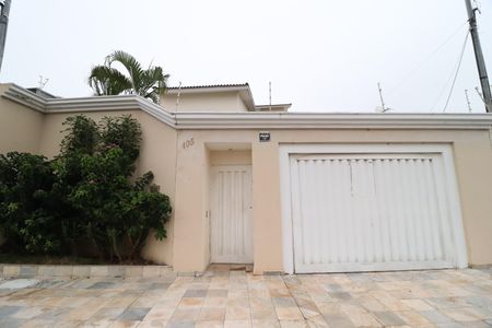 Casa para alugar com 456m², 7 quartos e 5 vagasFachada