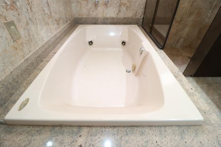 Casa para alugar com 456m², 7 quartos e 5 vagasBanheiro da Suíte 2