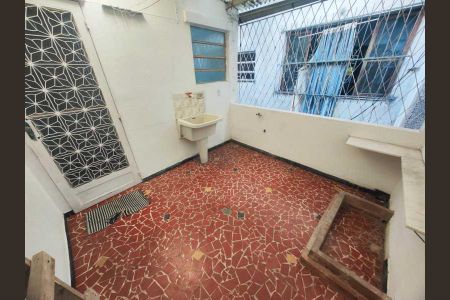 Casa de condomínio à venda com 170m², 3 quartos e 2 vagas