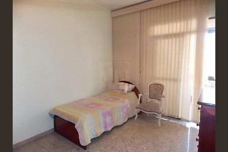 Casa à venda com 449m², 3 quartos e 4 vagas