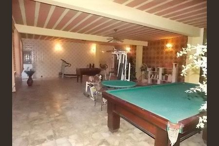 Casa à venda com 449m², 3 quartos e 4 vagas