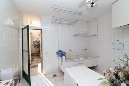 Casa à venda com 707m², 6 quartos e 4 vagasLavanderia