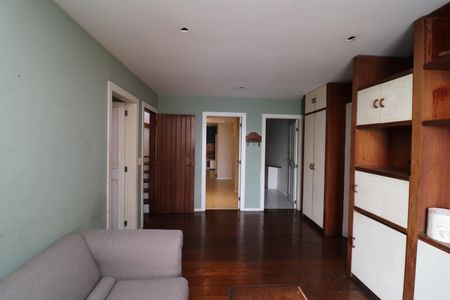 Casa à venda com 707m², 6 quartos e 4 vagasSala 2