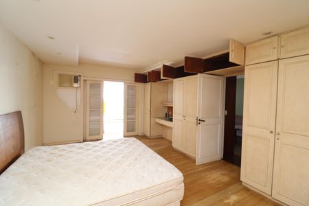 Casa à venda com 707m², 6 quartos e 4 vagasSuíte 3