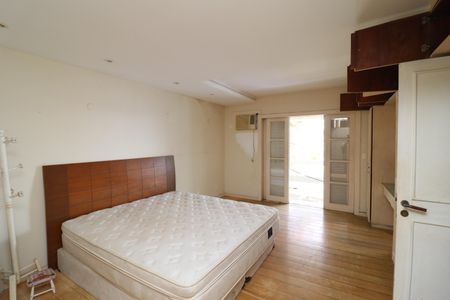 Casa à venda com 707m², 6 quartos e 4 vagasSuíte 3