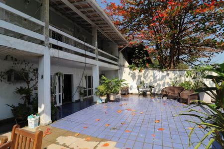 Casa à venda com 707m², 6 quartos e 4 vagasVaranda