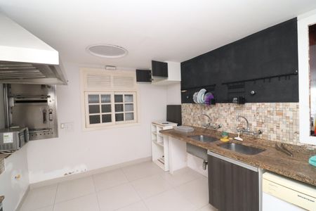 Casa à venda com 707m², 6 quartos e 4 vagasCozinha