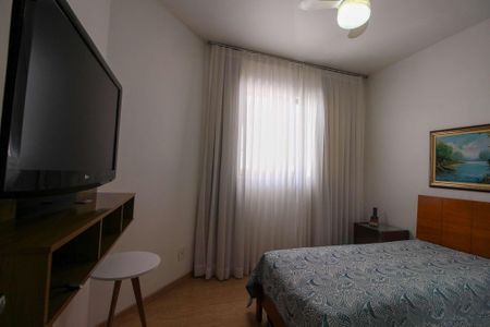 Casa à venda com 137m², 3 quartos e 4 vagas