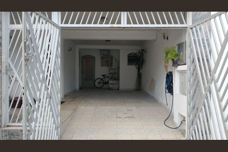 Casa à venda com 226m², 3 quartos e 2 vagas