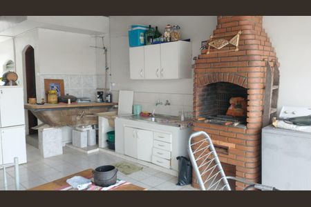 Casa à venda com 226m², 3 quartos e 2 vagas