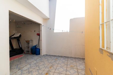 Casa à venda com 150m², 4 quartos e 2 vagas Casa à venda com 150m², 4 quartos e 2 vagasQuintal