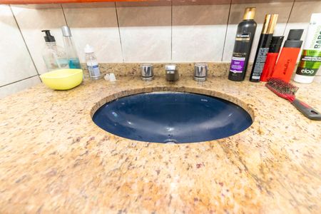 Casa à venda com 150m², 4 quartos e 2 vagas Casa à venda com 150m², 4 quartos e 2 vagasBanheiro da Suíte