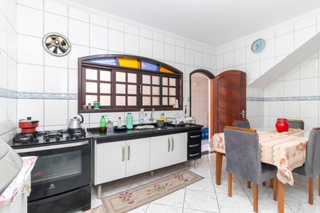 Casa à venda com 150m², 4 quartos e 2 vagas Casa à venda com 150m², 4 quartos e 2 vagasCozinha