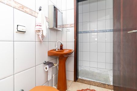 Casa à venda com 150m², 4 quartos e 2 vagas Casa à venda com 150m², 4 quartos e 2 vagasBanheiro Social