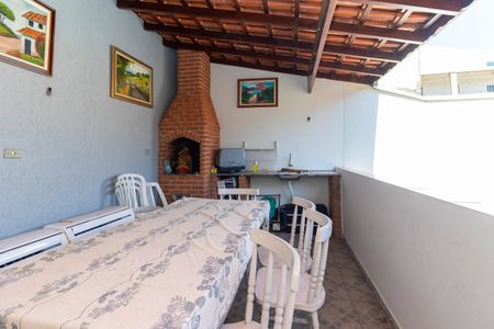 Casa à venda com 150m², 4 quartos e 2 vagas Casa à venda com 150m², 4 quartos e 2 vagasEspaço Gourmet