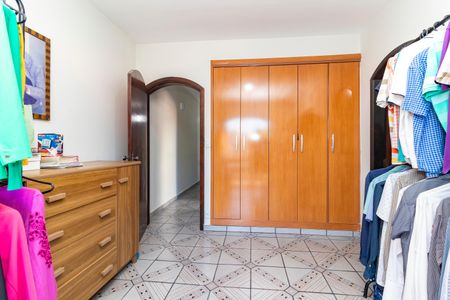 Casa à venda com 150m², 4 quartos e 2 vagas Casa à venda com 150m², 4 quartos e 2 vagasSuíte