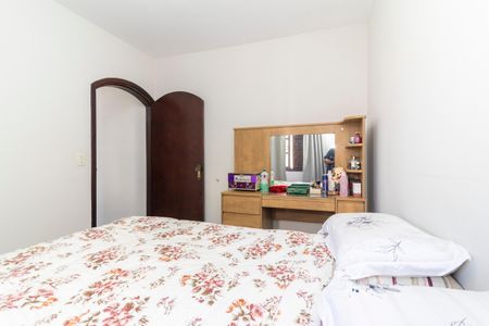 Casa à venda com 150m², 4 quartos e 2 vagas Casa à venda com 150m², 4 quartos e 2 vagasQuarto 1