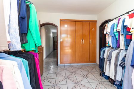 Casa à venda com 150m², 4 quartos e 2 vagas Casa à venda com 150m², 4 quartos e 2 vagasSuíte