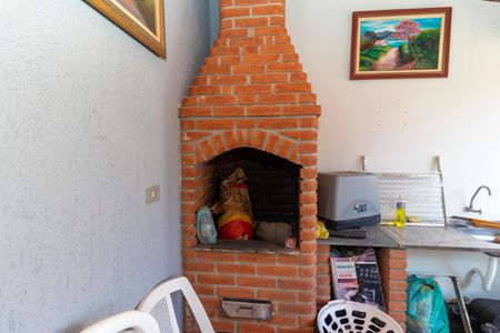 Casa à venda com 150m², 4 quartos e 2 vagas Casa à venda com 150m², 4 quartos e 2 vagasChurrasqueira