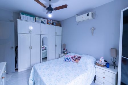 Casa de condomínio à venda com 160m², 2 quartos e 3 vagasQuarto 1