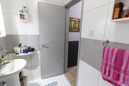 Casa de condomínio à venda com 160m², 2 quartos e 3 vagasBanheiro