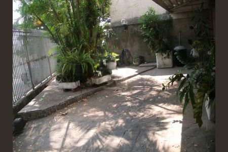 Casa à venda com 302m², 4 quartos e 4 vagas