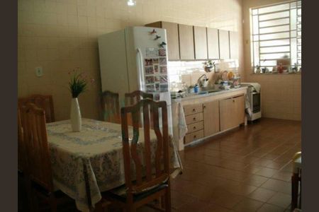 Casa à venda com 302m², 4 quartos e 4 vagas