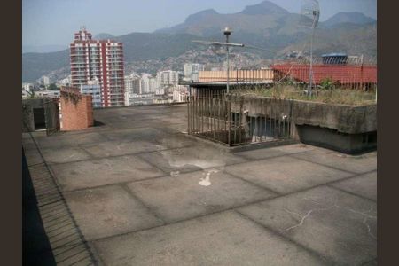 Casa à venda com 302m², 4 quartos e 4 vagas