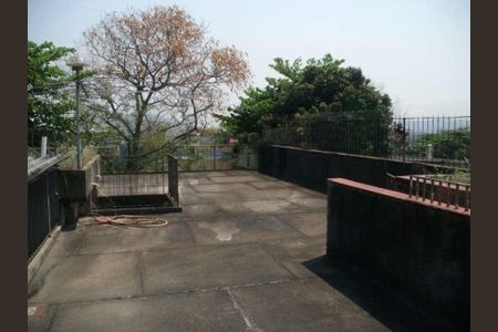 Casa à venda com 302m², 4 quartos e 4 vagas