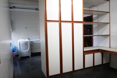 Apartamento para alugar com 500m², 4 quartos e 5 vagasÁrea de Serviço