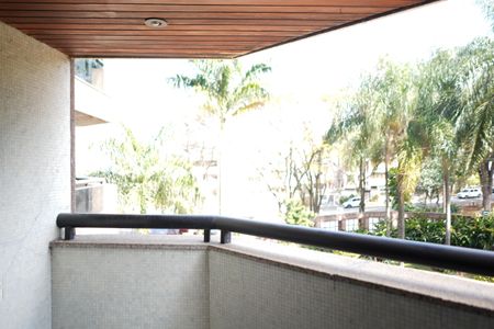 Apartamento para alugar com 500m², 4 quartos e 5 vagasVaranda do Quarto