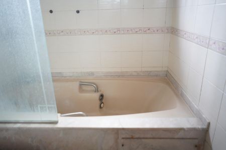 Apartamento para alugar com 500m², 4 quartos e 5 vagasBanheiro da Suíte 2