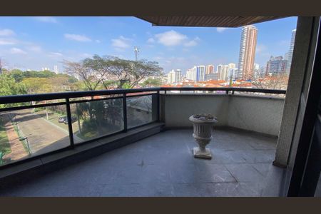 Apartamento para alugar com 500m², 4 quartos e 5 vagas Apartamento para alugar com 500m², 4 quartos e 5 vagasVaranda