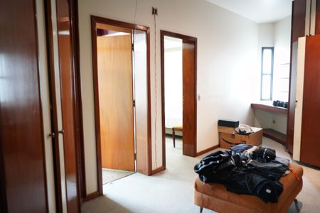 Apartamento para alugar com 500m², 4 quartos e 5 vagasCloset da Suíte 1