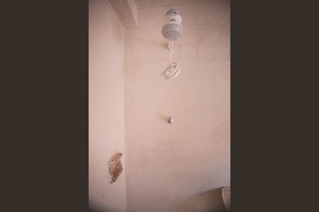 Casa à venda com 140m², 2 quartos e 4 vagas Casa à venda com 140m², 2 quartos e 4 vagasBanheiro de Serviço