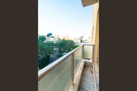 Apartamento à venda com 65m², 2 quartos e 1 vagaSacada