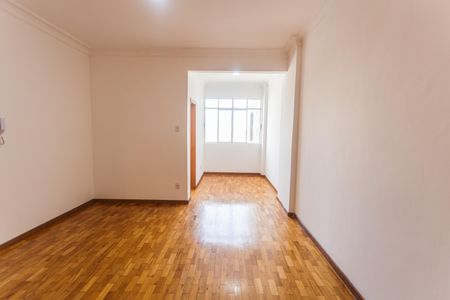 Apartamento à venda com 114m², 3 quartos e sem vaga Apartamento à venda com 114m², 3 quartos e sem vagaSala