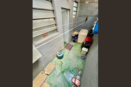 Casa à venda com 62m², 2 quartos e 1 vagaÁrea de Serviço