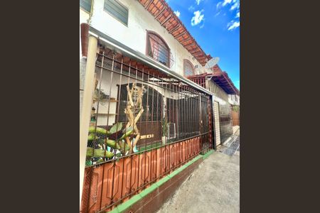 Casa à venda com 62m², 2 quartos e 1 vagaFachada