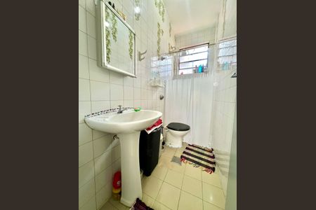 Casa à venda com 62m², 2 quartos e 1 vagaBanheiro 1